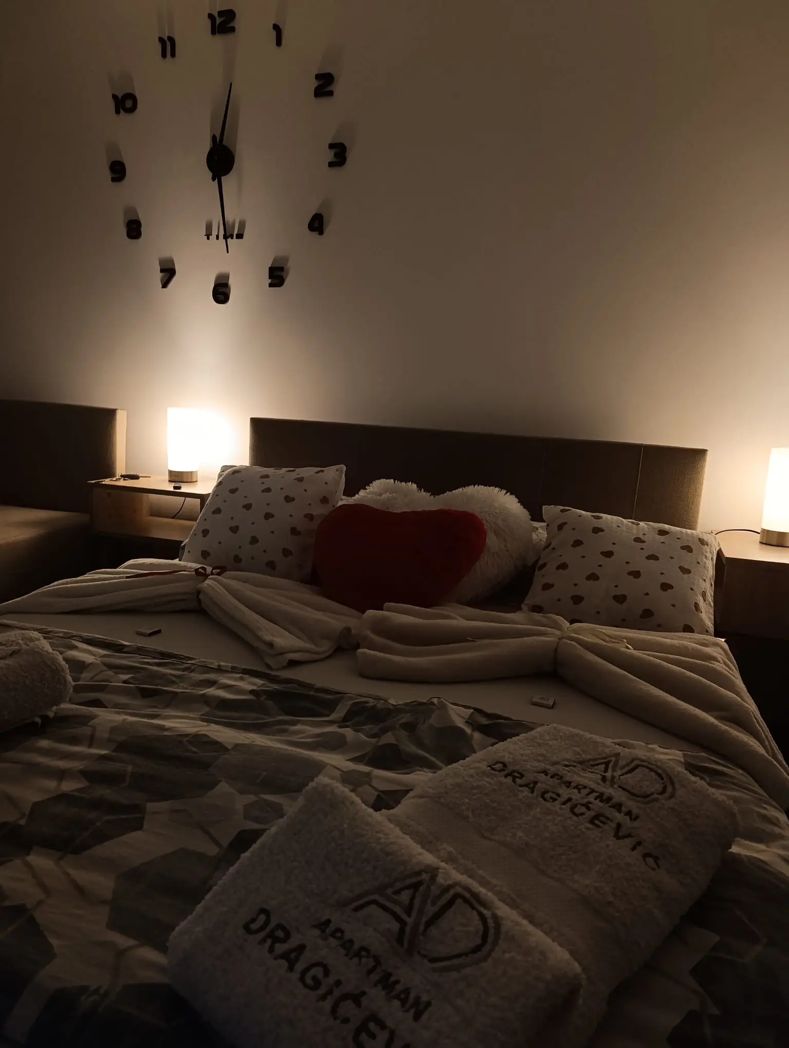 Apartman Dragićević - bedroom detail 1